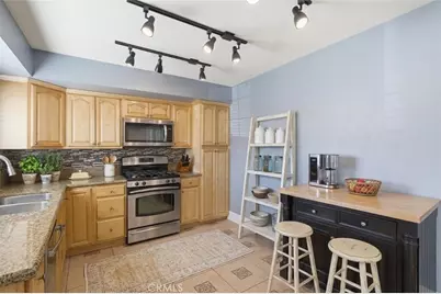 26632 Torreypines Drive, Newhall, CA 91321 - Photo 13