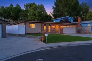 26632 Torrey Pines Dr, Newhall, CA 91321 - Photo 5