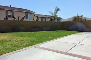 6061 La Costa, Fontana, CA 92336 - Photo 13