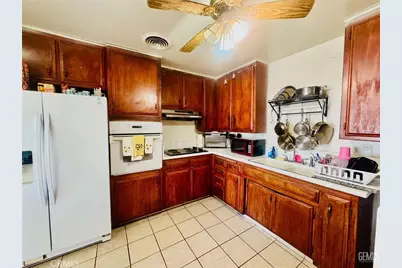 713 Iris, Bakersfield, CA 93308 - Photo 7