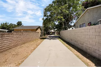 15725 Drell Street, Sylmar, CA 91342 - Photo 23