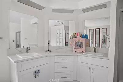 24303 Woolsey Canyon Rd #137, Canoga Park, CA 91304 - Photo 25