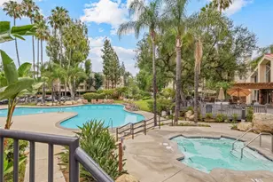 5540 S Owensmouth Ave, Woodland Hills, CA 91367 - Photo 19