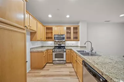 1690 Heywood #C, Simi Valley, CA 93065 - Photo 7