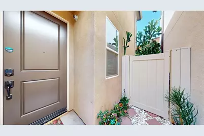 10351 Diamond, Pacoima, CA 91331 - Photo 3