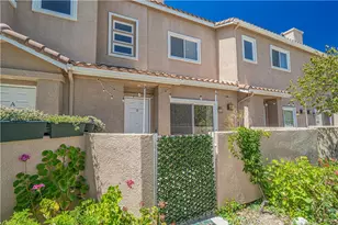 25708 Holiday Cir, Stevenson Ranch, CA 91381 - Photo 3
