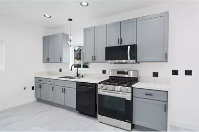 9661 Hayvenhurst Avenue, Northridge, CA 91343 - Photo 49