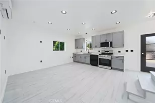 9661 Hayvenhurst Ave, Northridge, CA 91343 - Photo 45
