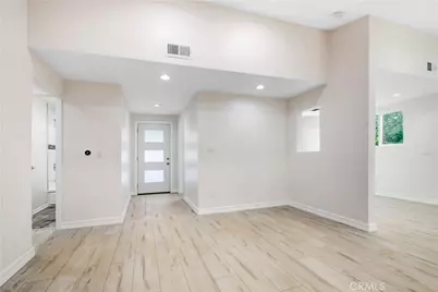 9661 Hayvenhurst Avenue, Northridge, CA 91343 - Photo 13