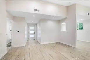 9661 Hayvenhurst Ave, Northridge, CA 91343 - Photo 13