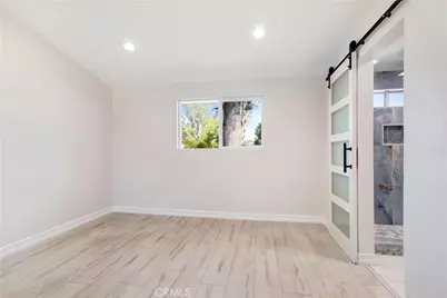 9661 Hayvenhurst Avenue, Northridge, CA 91343 - Photo 25