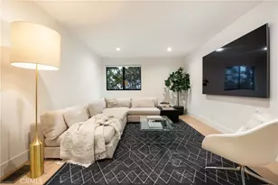 4234 Alhama Dr, Woodland Hills, CA 91364 - Photo 27