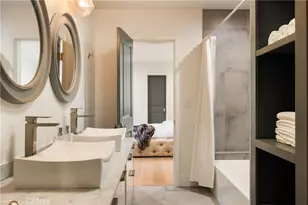 4234 Alhama Dr, Woodland Hills, CA 91364 - Photo 29