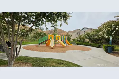 22041 Barrington Way, Saugus, CA 91350 - Photo 15