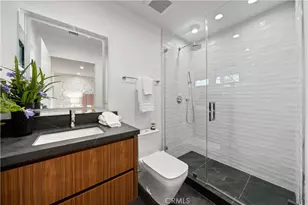 16105 Clear Oak Dr, Encino, CA 91436 - Photo 23