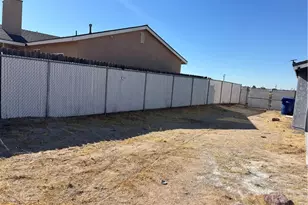 10611 Garibaldi, California City, CA 93505 - Photo 27