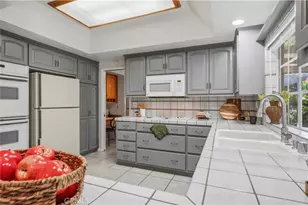 10741 Brookfield Rd, Chatsworth, CA 91311 - Photo 11
