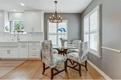 17415 Victory Boulevard, Van Nuys, CA 91406 - Photo 21