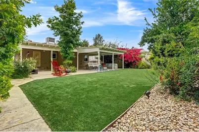 17415 Victory Boulevard, Lake Balboa, CA 91406 - Photo 33