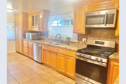 13198 Brand Boulevard, San Fernando, CA 91340 - Photo 9