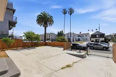 1189 Crehnshaw, Los Angeles, CA 90019 - Photo 27