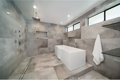 5265 Del Moreno Drive, Woodland Hills, CA 91364 - Photo 29