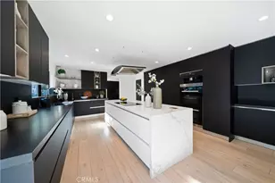 5265 Del Moreno Dr, Woodland Hills, CA 91364 - Photo 19