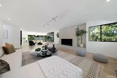 5265 Del Moreno Drive, Woodland Hills, CA 91364 - Photo 11