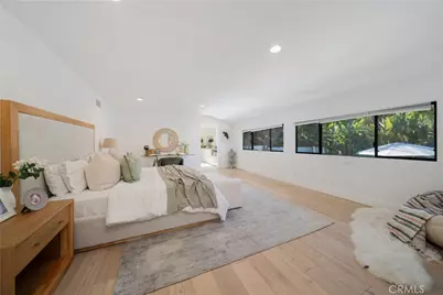 5265 Del Moreno Drive, Woodland Hills, CA 91364 - Photo 35