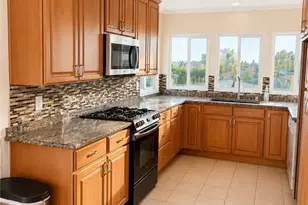 15455 Glenoaks Blvd, Sylmar, CA 91342 - Photo 9