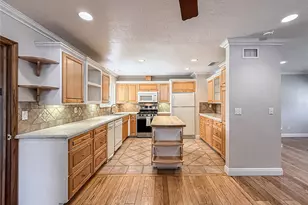 10514 Hillview Ave, Chatsworth, CA 91311 - Photo 11