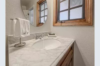10514 Hillview Avenue, Chatsworth, CA 91311 - Photo 37