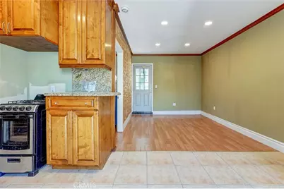20355 Mobile, Winnetka, CA 91306 - Photo 27
