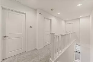 19523 Opal Ln, Saugus, CA 91350 - Photo 13