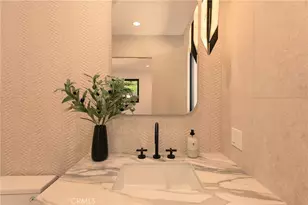 2638 Zorada Dr, Los Angeles, CA 90046 - Photo 55