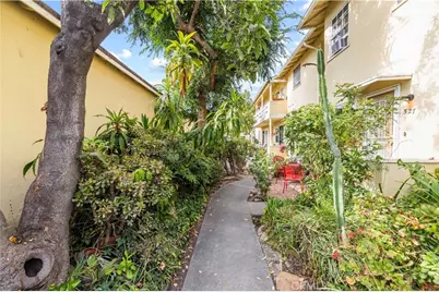 527 E Maple, Glendale, CA 91205 - Photo 31