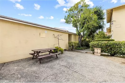 527 E Maple, Glendale, CA 91205 - Photo 31
