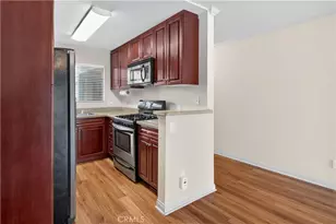 5520 Owensmouth Ave, Woodland Hills, CA 91367 - Photo 13