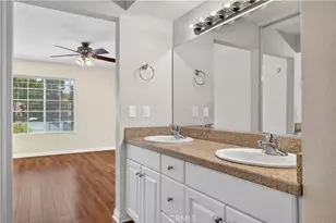 5520 Owensmouth Ave, Woodland Hills, CA 91367 - Photo 23