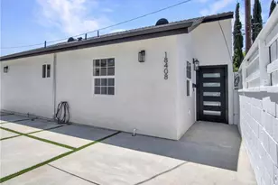 18406 Jovan St, Tarzana, CA 91335 - Photo 27