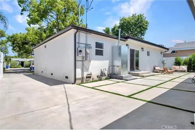 18406 Jovan Street, Tarzana, CA 91335 - Photo 5