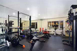 355 S Madison Ave, Pasadena, CA 91101 - Photo 13