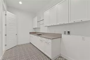 11910 Red Hawk Ln, Porter Ranch, CA 91326 - Photo 15