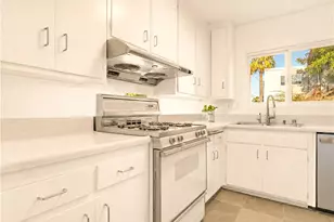 12452 Laurel Terrace Dr, Studio City, CA 91604 - Photo 15