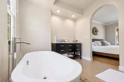 27008 Monterey Avenue, Valencia, CA 91355 - Photo 13