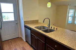 5322 Don Pio Dr, Woodland Hills, CA 91364 - Photo 11