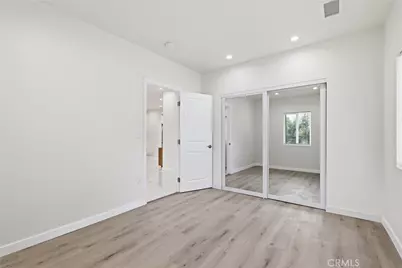 10012 Plainview Avenue, Tujunga, CA 91042 - Photo 17