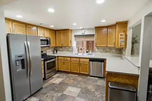 19823 Pandy Ct, Canyon Country, CA 91351 - Photo 9