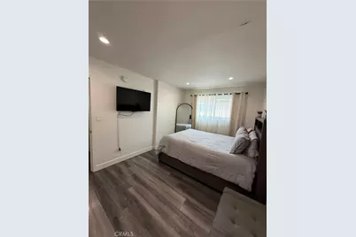 17111 Roscoe Boulevard #15, Northridge, CA 91325 - Photo 13