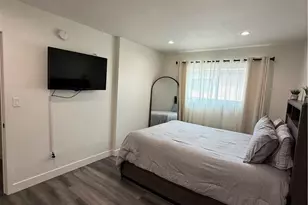 17111 Roscoe Blvd, Northridge, CA 91325 - Photo 13